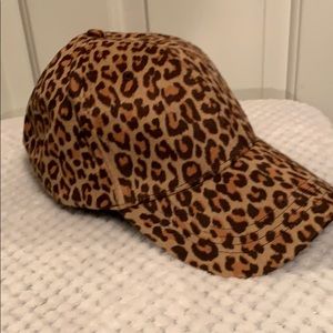 Woman’s Suede Leopard Hat